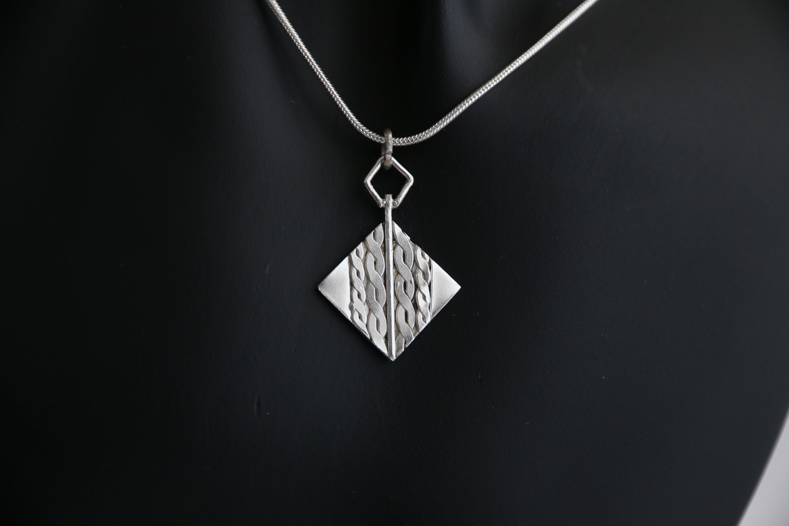 Elemental Flow Pendant